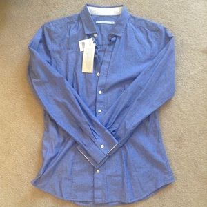 🔴MOVING SALE🔴 Southern Tide Chambray Button Down